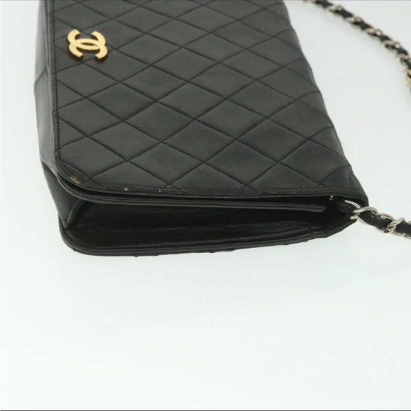 Chanel Shoulder Bag - Picture 7 of 16
